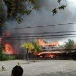 Si Jago Merah Lahap Toko Meubel & RM Ampera Soetta Bandung