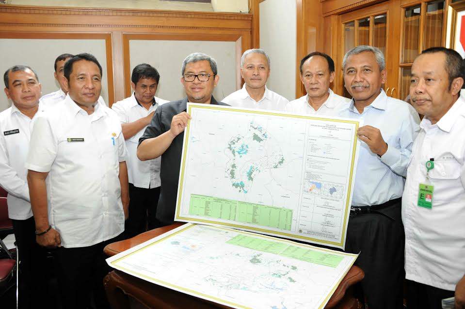 Jabar Bentuk Tim Khusus Tangani Hulu Citarum dan Cimanuk Jabar Bentuk Tim Khusus Tangani Hulu Citarum dan Cimanuk