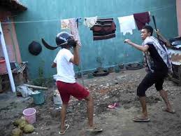 Dua Pemuda Adu Jotos Lalu Saling Bacok, Begini Jadinya! Dua Pemuda Adu Jotos Lalu Saling Bacok, Begini Jadinya!