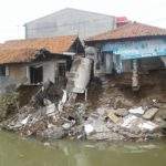 Sungai Cipager Meluap, Robohkan Rumah Warga