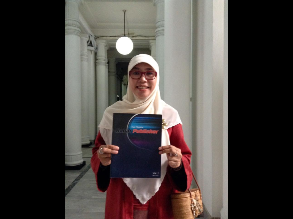 Netty Prihatin Orang Tua Terlantarkan Anak Demi Selfie