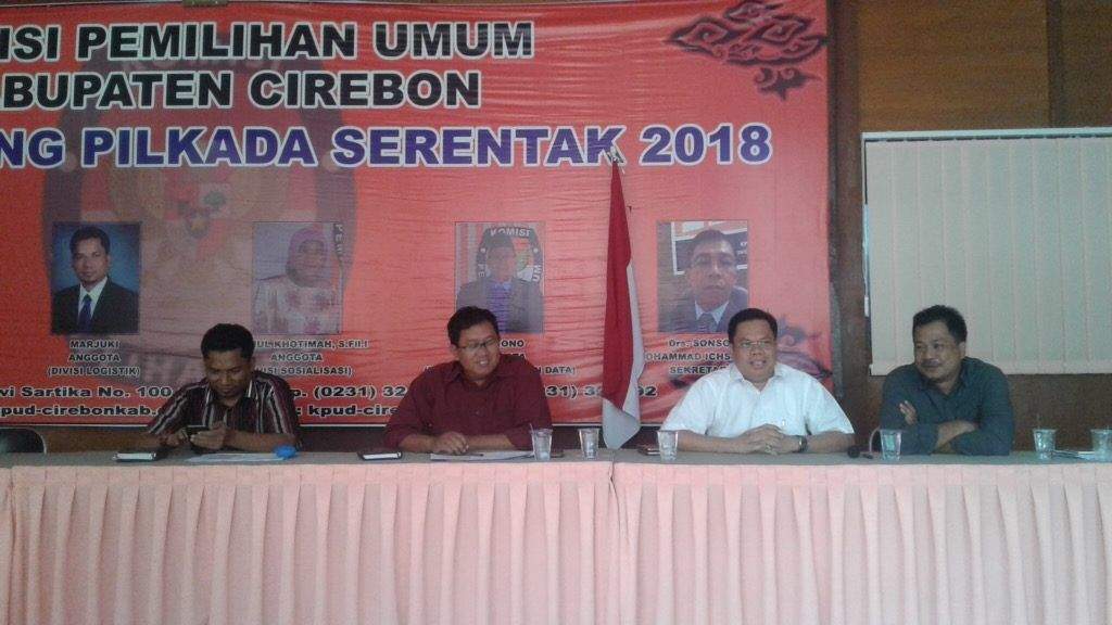Ngulik Pilbup 2018, H. Rakhmat Datangi KPU Kabupaten Cirebon Ngulik Pilbup 2018, H. Rakhmat Datangi KPU Kabupaten Cirebon