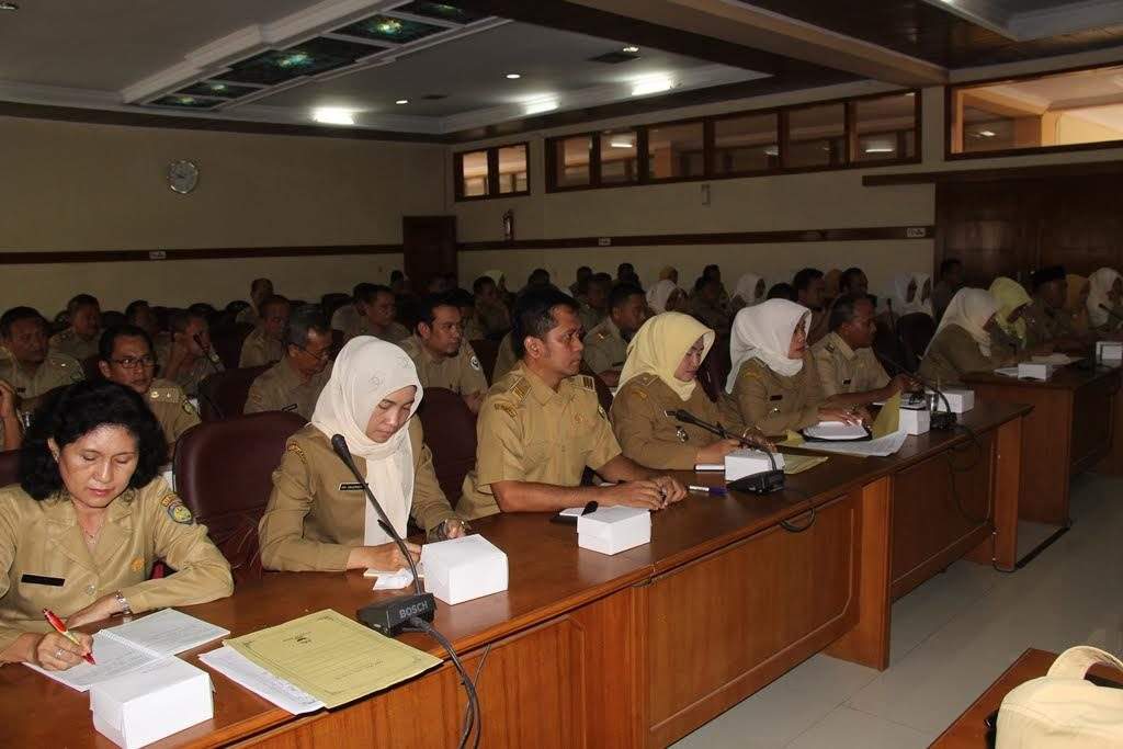 Kepala Puskesmas Se-Indramayu Tandatangani Nota Komitmen Kepala Puskesmas Se-Indramayu Tandatangani Nota Komitmen