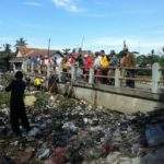 Wabah Eceng Gondok Di Desa Sukamulya Picu Polemik