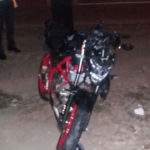 Honda CB Gagal Nyalip, Tiga Mobil Rusak Akibat Laka