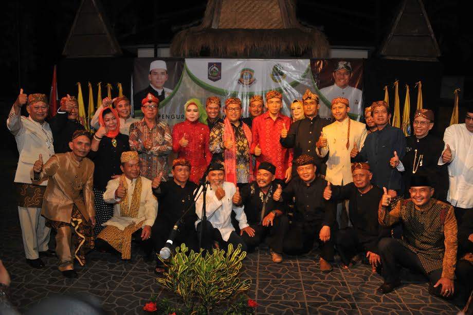 Aher Hadiri Pelantikan Pengurus Formas Sunda Ngumbara Di NTB Aher Hadiri Pelantikan Pengurus Formas Sunda Ngumbara Di NTB