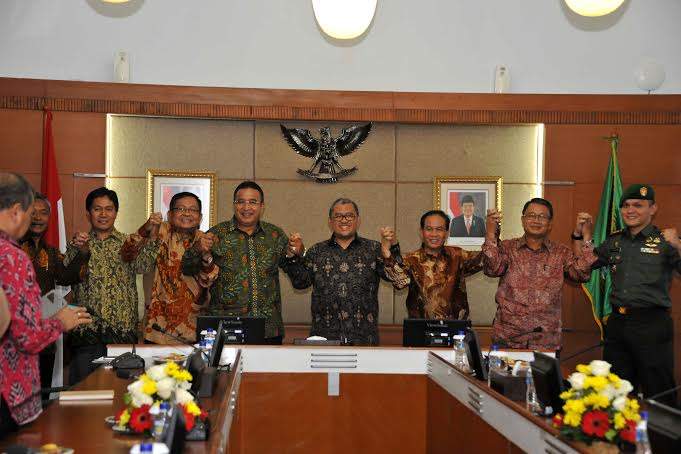 Usai Cuti, Gubernur Minta Walikota Tasik Langsung Kerja