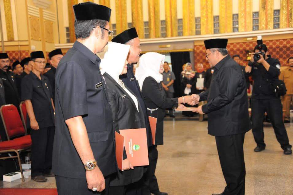 Pertama Dalam Sejarah, Gubernur Kukuhkan Kepsek SMA/SMK Negeri