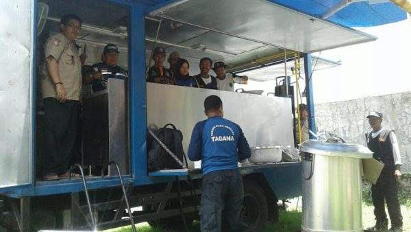 5 Rumah Hanyut & 1.930 Warga Cirebon Mengungsi Akibat Banjir