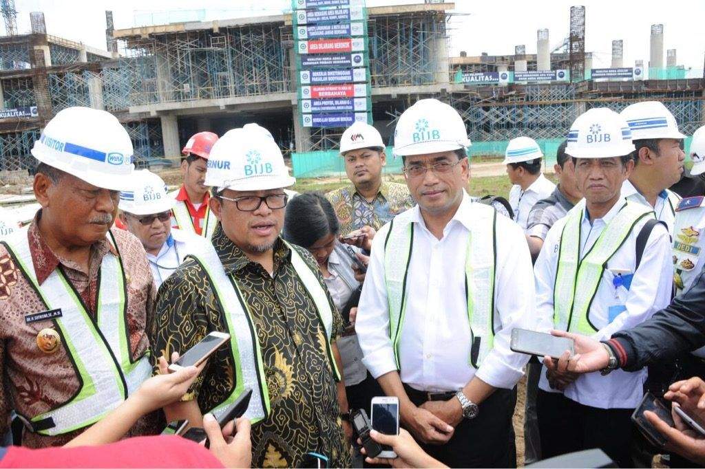 Dampingi Menhub, Gubernur Pastikan Bandara Kertajati Selesai Tepat Waktu
