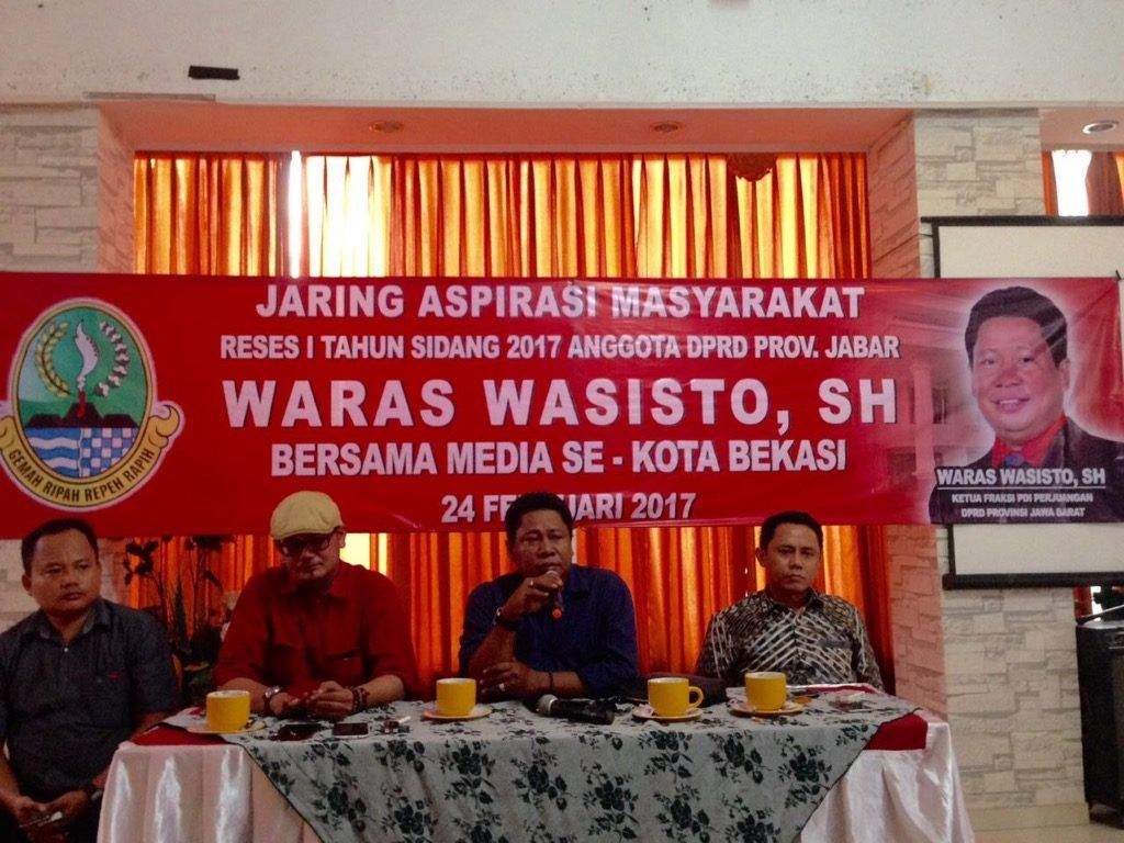 23 PAC Protes, Waras: PDIP Punya Aturan Main Sendiri!