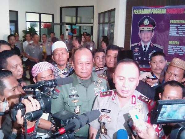 Kapolda Metro dan Pangdam Cek Kamtibmas Pasca Pilkada Kapolda Metro dan Pangdam Cek Kamtibmas Pasca Pilkada