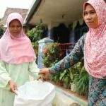 Patut Ditiru! Tradisi Perelek Desa Bugel Di Tasikmalaya