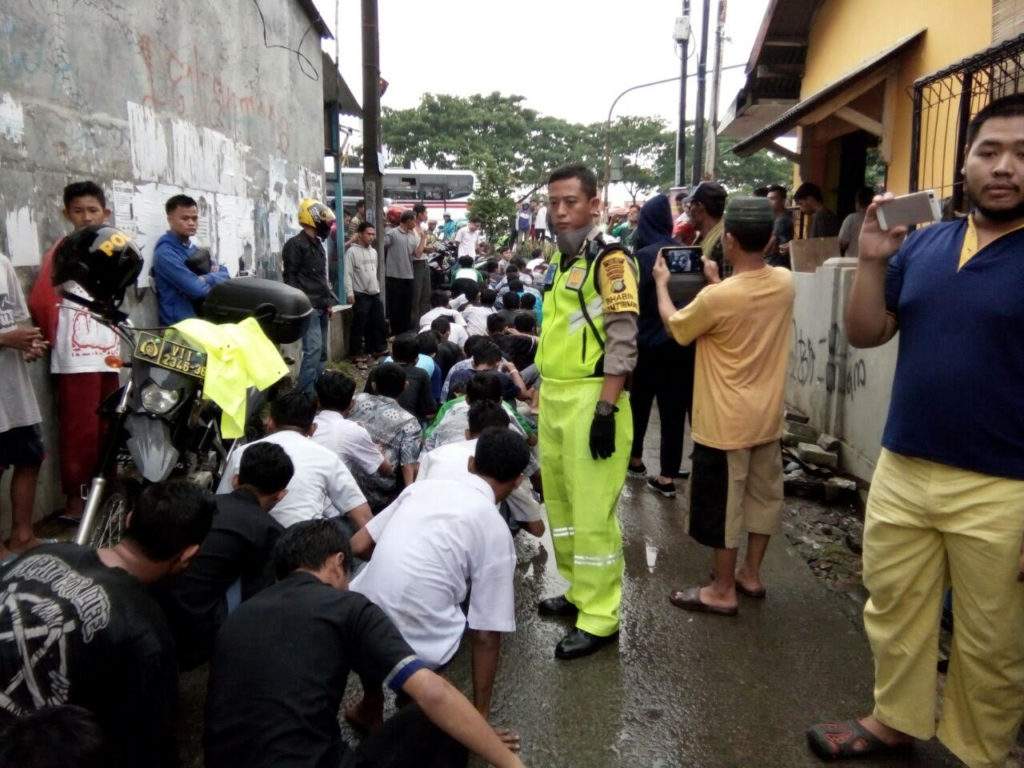 88 Pelajar Yang Hendak Tawuran Diamankan Polisi 88 Pelajar Yang Hendak Tawuran Diamankan Polisi