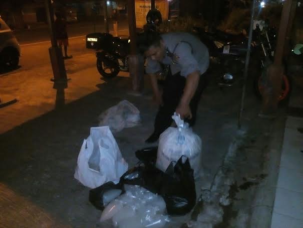 Puluhan Kantong Oplosan Siap Jual Diamankan Polsek Mangkubumi Puluhan Kantong Oplosan Siap Jual Diamankan Polsek Mangkubumi