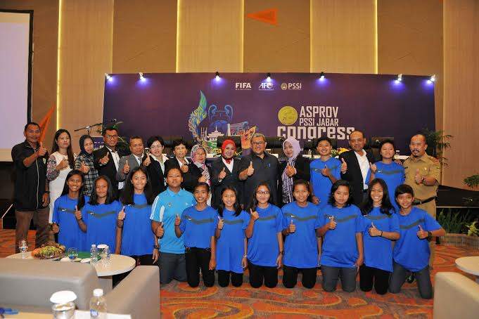 Aher Buka Kongres Tahunan Asprov PSSI Jabar