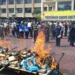 Polda Jabar Musnahkan 182 Kg Ganja & 7 Kg Sabu