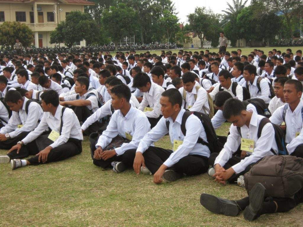 Membludak! Ribuan Orang Ingin Jadi Polisi Membludak! Ribuan Orang Ingin Jadi Polisi