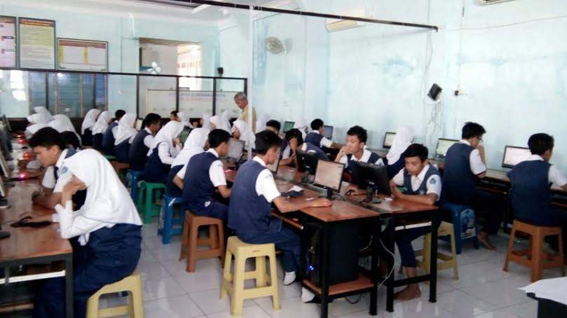 Siswa SMPN 1 Ciledug Ikuti Simulasi UNBK Di SMK Aljabbar