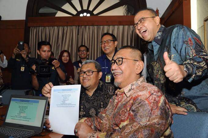 Gubernur dan Wagub Jabar Laporkan SPT Pajak