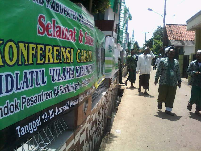 “Dua Kandidat Penguasa” Berebut Kursi NU Karawang “Dua Kandidat Penguasa” Berebut Kursi NU Karawang