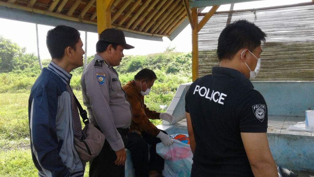 Laki-laki Tuna Wisma Ditemukan Meninggal Di Pos Kamling