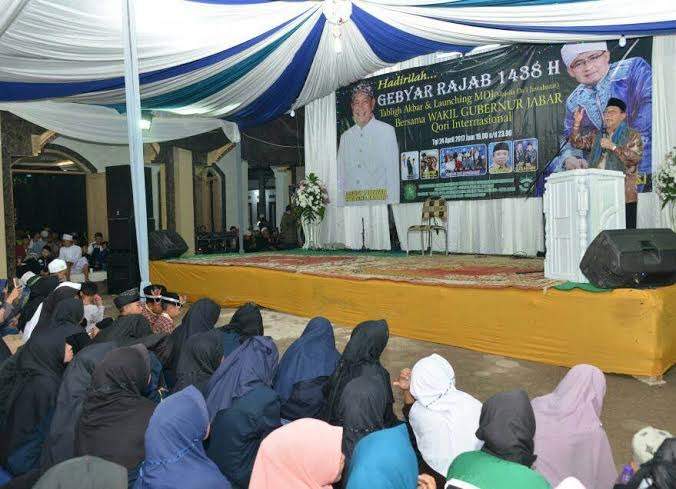 Da'i Diminta Berperan Ciptakan Suasana Politik Kondusif di Jabar Da'i Diminta Berperan Ciptakan Suasana Politik Kondusif di Jabar