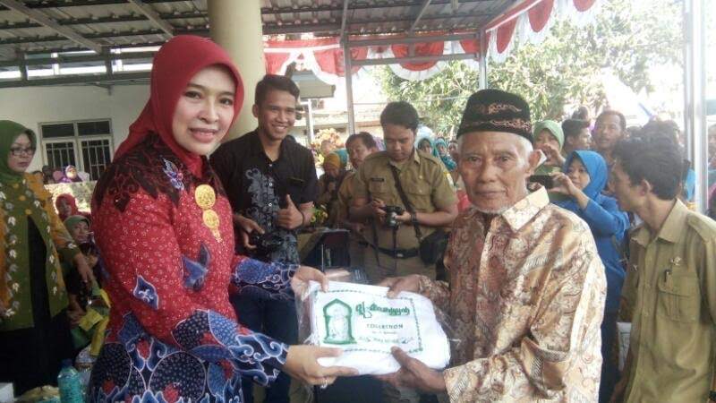 Begini Sepak Terjang Istri Bupati Cirebon Peringati Hari Kartini Begini Sepak Terjang Istri Bupati Cirebon Peringati Hari Kartini