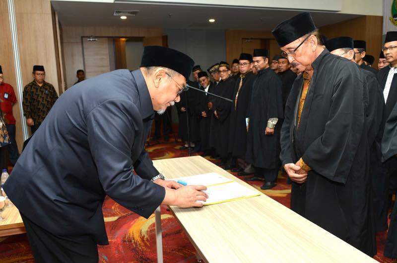 Lantik Dewan Hakim STQ XV Jabar, Wagub Demiz: Junjung Tinggi Netralitas & Objektivitas