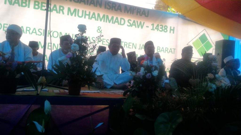 Komunitas Pesantren Dukung Ridwan Kamil Jadi Cagub Jabar Komunitas Pesantren Dukung Ridwan Kamil Jadi Cagub Jabar