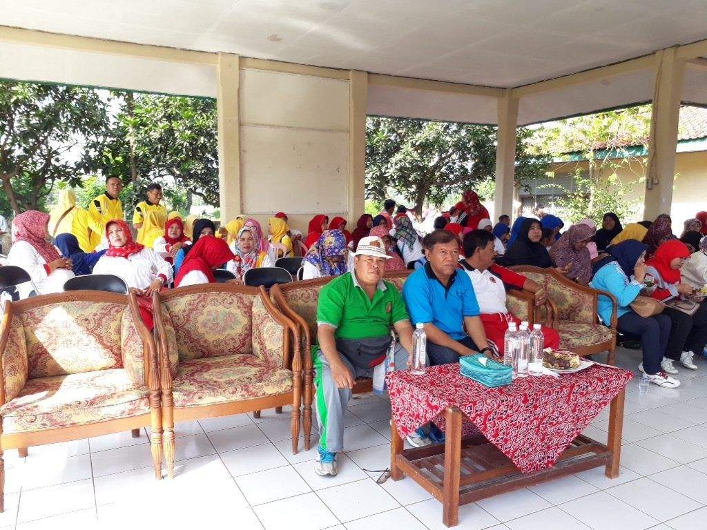 Kec Mundu Gelar Jalan Sehat HUT Kab Cirebon 535