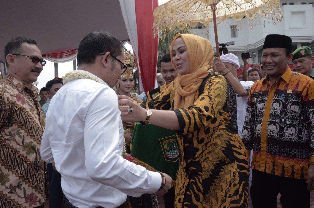 Menaker Lepas 543 Peserta Magang Di Karawang