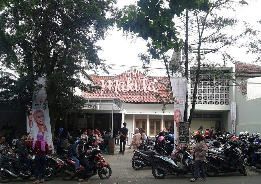 Elly "Diusir" Karyawan Makuta Cake Milik Artis Laudya Chintya Bella