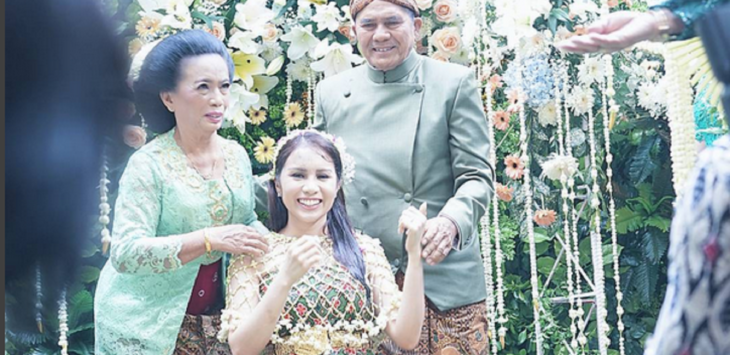 Dari Foto Yang Beredar Saat Siraman, Terpancar Kebahagiaan Di Wajah Momo Geisha