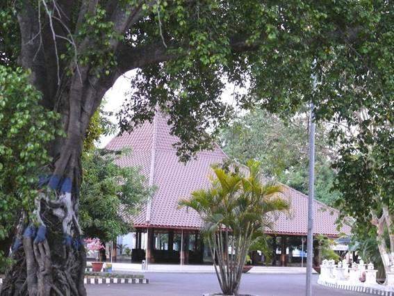 Famcira: Nikah Di Rumdin, Sunjaya Hilangkan Sakralitas Pendopo