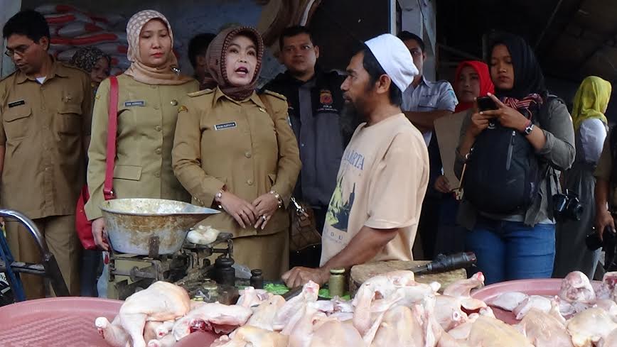 Hati-hati! Saat Sidak Pasar Induk Cikurubuk, Polisi Temukan Makanan Mengandung Zat Berbahaya Hati-hati! Saat Sidak Pasar Induk Cikurubuk, Polisi Temukan Makanan Mengandung Zat Berbahaya