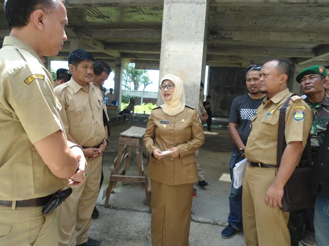 Bupati Indramayu Perintahkan Selesaikan Rumah IPTEK Bupati Indramayu Perintahkan Selesaikan Rumah IPTEK