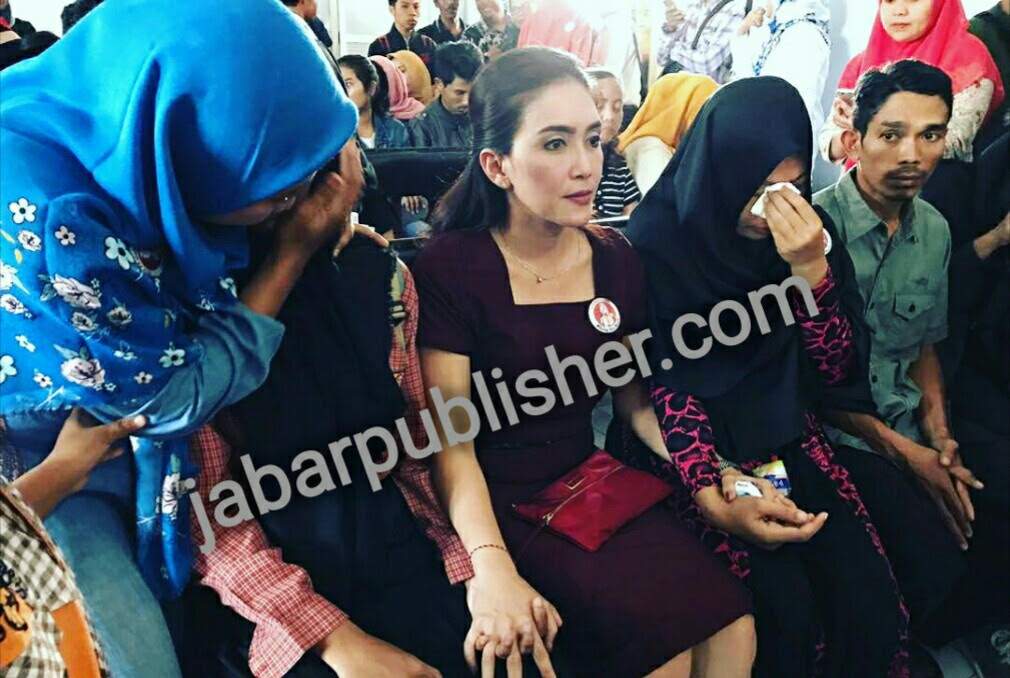 MH PN Mataram Tangguhkan Penahanan Baiq Nuril