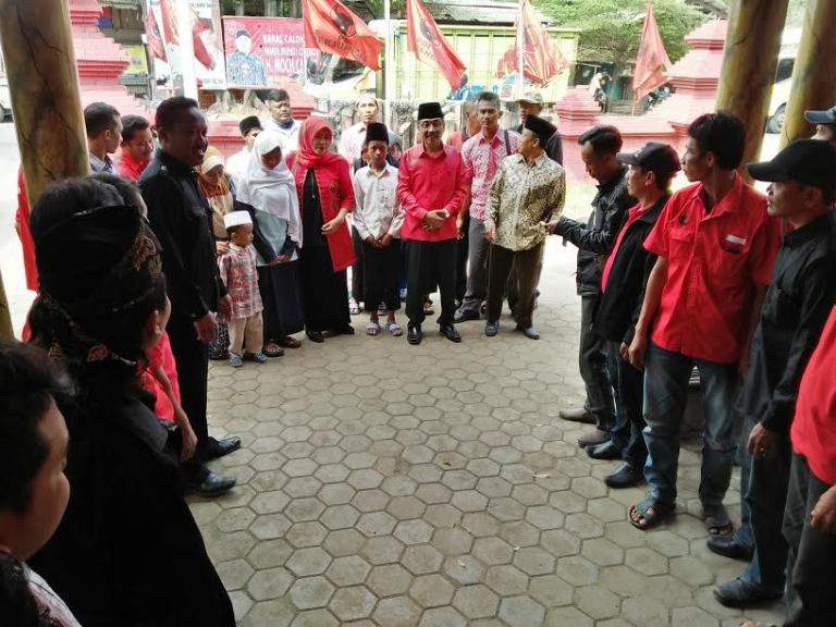 Sekda Daftar Bacawabup Diiringi Anak-anak Yatim Piatu