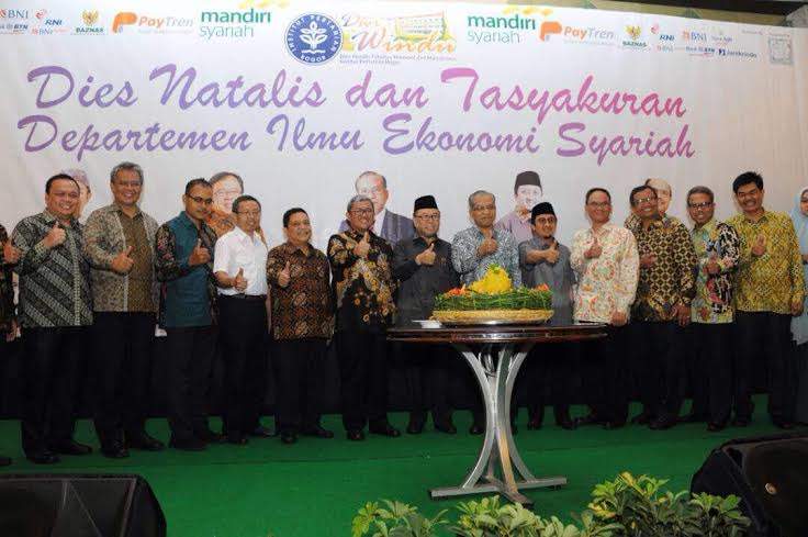 Berbasis Keyakinan Pada Tuhan, Ekonomi Syariah Diyakini Bisa Membawa Kemajuan