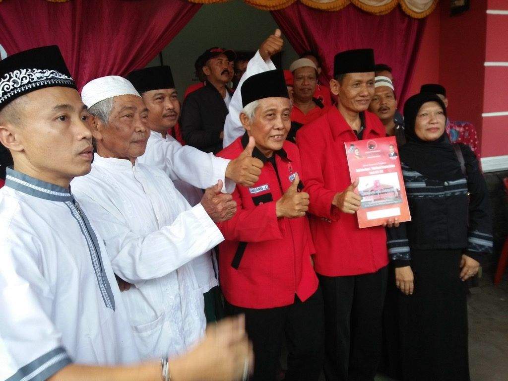 Tak Mau Kalah Oleh Incumbent, Kadinkes Kab Cirebon Daftar Bacabup PDIP Tak Mau Kalah Oleh Incumbent, Kadinkes Kab Cirebon Daftar Bacabup PDIP