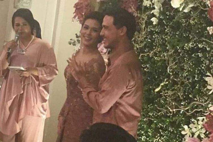 Netizen Tetapkan "Hari Patah Hati Nasional" pada Pertunangan Raisa