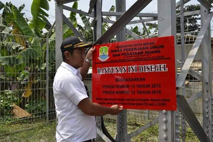 Diduga Ada Oknum! Tower Bodong Disegel Tapi Listrik Nyala