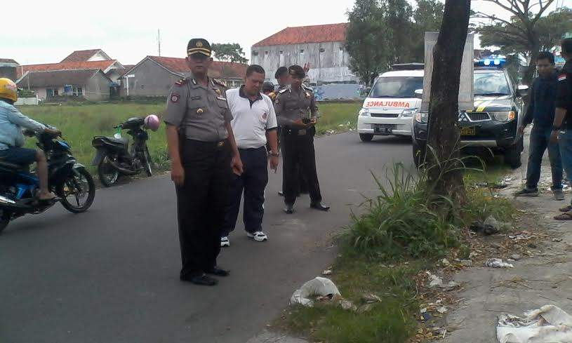 Dikira Bungkusan Sampah, Ternyata Mayat Bayi Dalam Plastik