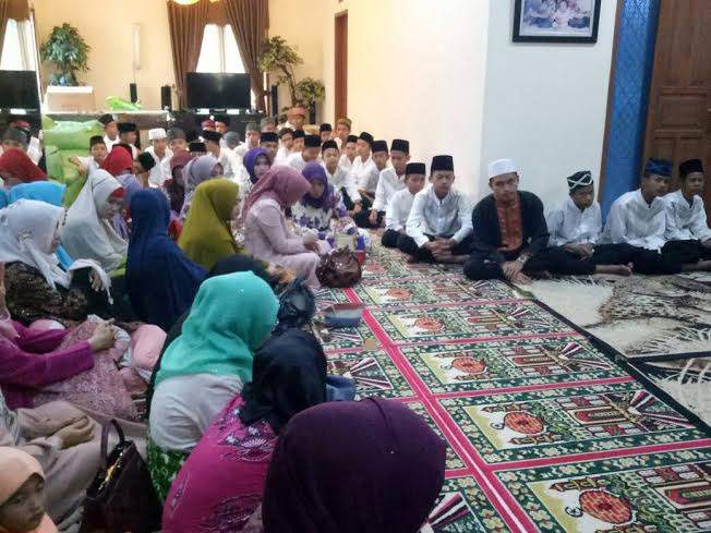 Tempati Rumdin, Kapolres Tasik Kota Undang Yatim Piatu Bukber