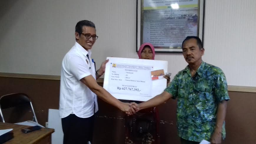 BPN Kab. Bekasi Bayarkan Ganti Kerugian Pengadaan Tanah Tol Cimaci di Setu BPN Kab. Bekasi Bayarkan Ganti Kerugian Pengadaan Tanah Tol Cimaci di Setu