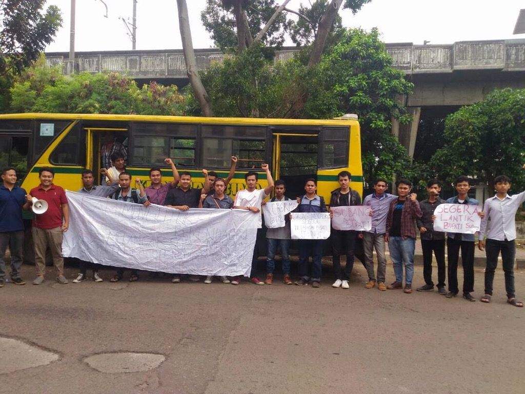 Desak Plt Bupati Subang Dilantik, Mahasiswa Ontrog Kemendagri Desak Plt Bupati Subang Dilantik, Mahasiswa Ontrog Kemendagri