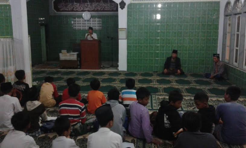 Begini Pesan Kapolsek Indihiang Cegah Tindakan Kriminal Begini Pesan Kapolsek Indihiang Cegah Tindakan Kriminal