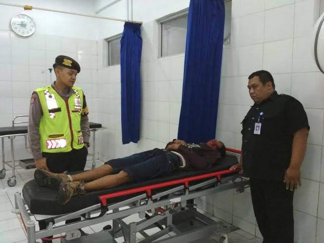 Dipergoki Nyuri Isi Kotak Amal Masjid, R Dihakimi Hingga Nyaris Tewas Dipergoki Nyuri Isi Kotak Amal Masjid, R Dihakimi Hingga Nyaris Tewas