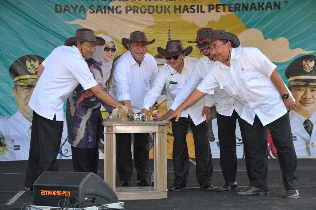 Kontes Ternak Jabar 2017 Dorong Produktivitas Bibit Unggul Terbaik